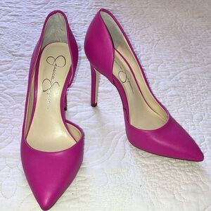 Jessica Simpson Paryn D’Orsay fuchsia pumps
